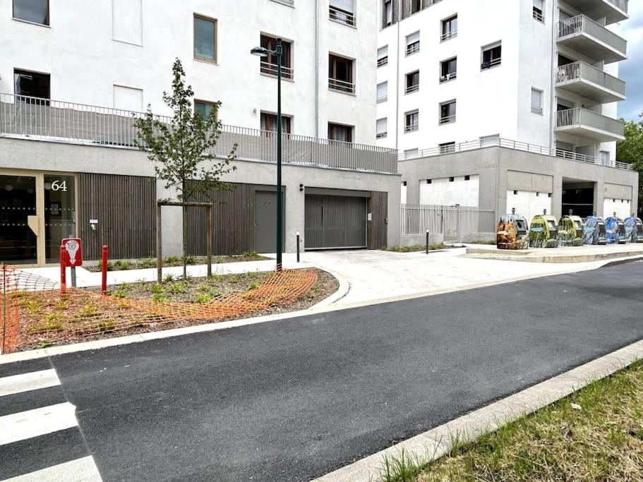 Cosy Apartment - Parking, Garden,10Mn From Disneyland! 몽테브랭 외부 사진